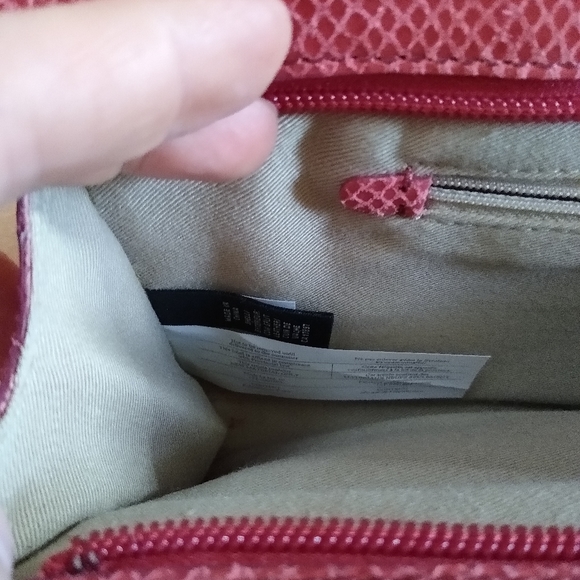 Barbie Pink faux snake clutch - Picture 6 of 6